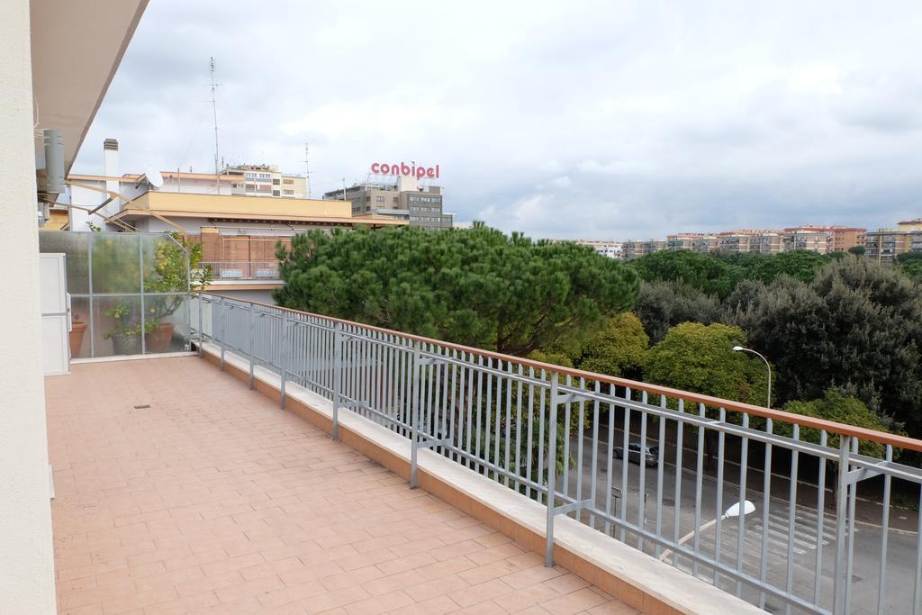 Апартаменты Terrazza Sul Parco Рим Экстерьер фото
